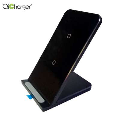 2020  new product office desk multiple use wood wireless charger  For iPhone 11 Pro